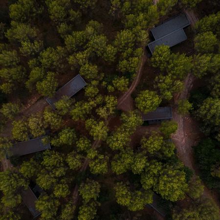 Les Cabanes De L'Oller Del Mas Manresa Exterior foto