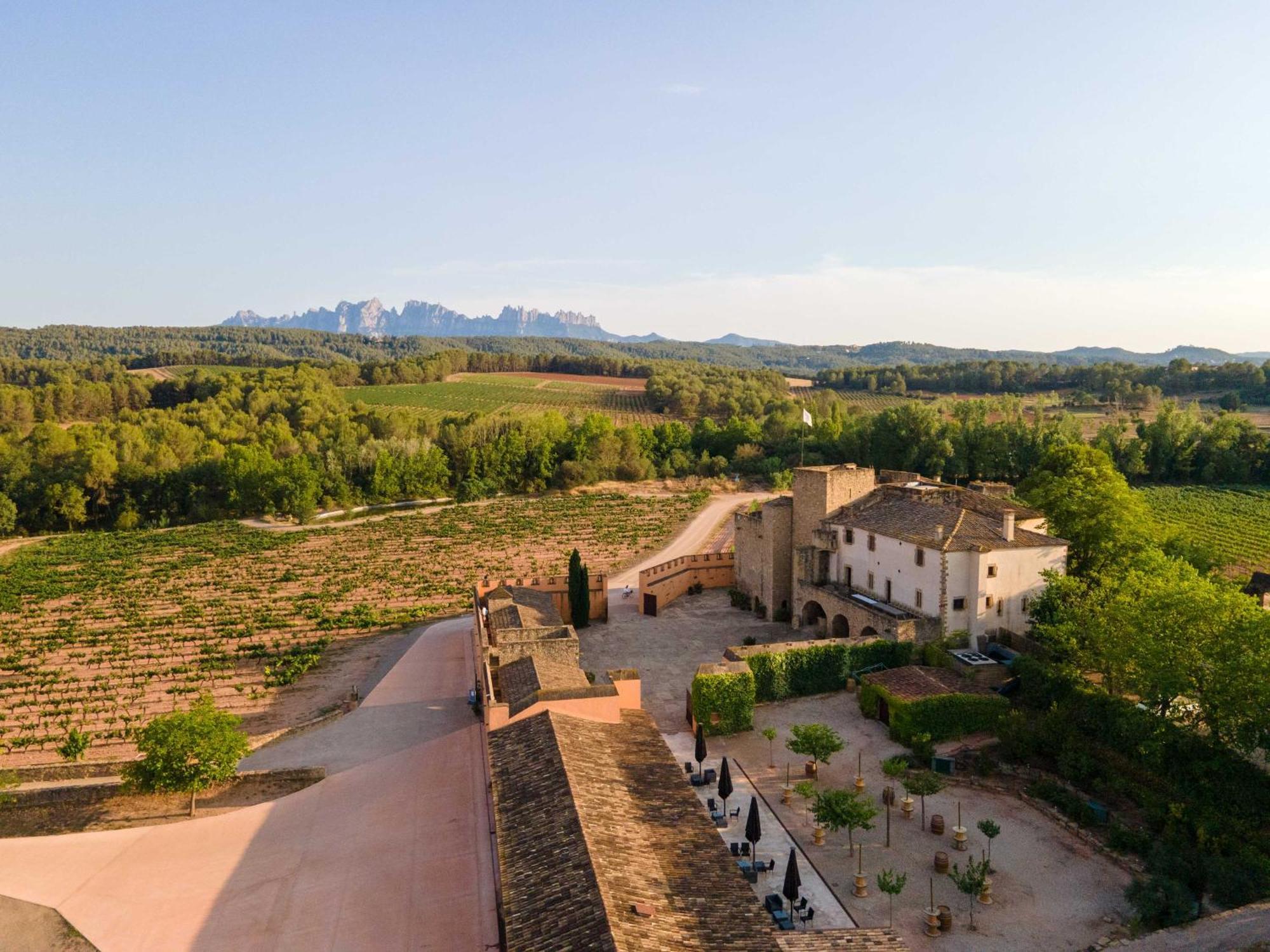 Les Cabanes De L'Oller Del Mas Manresa Exterior foto
